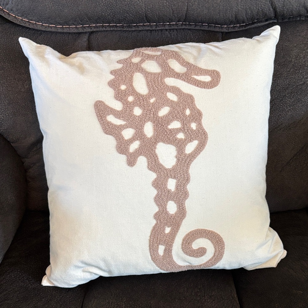 PIER 1 - Seahorse Pillow